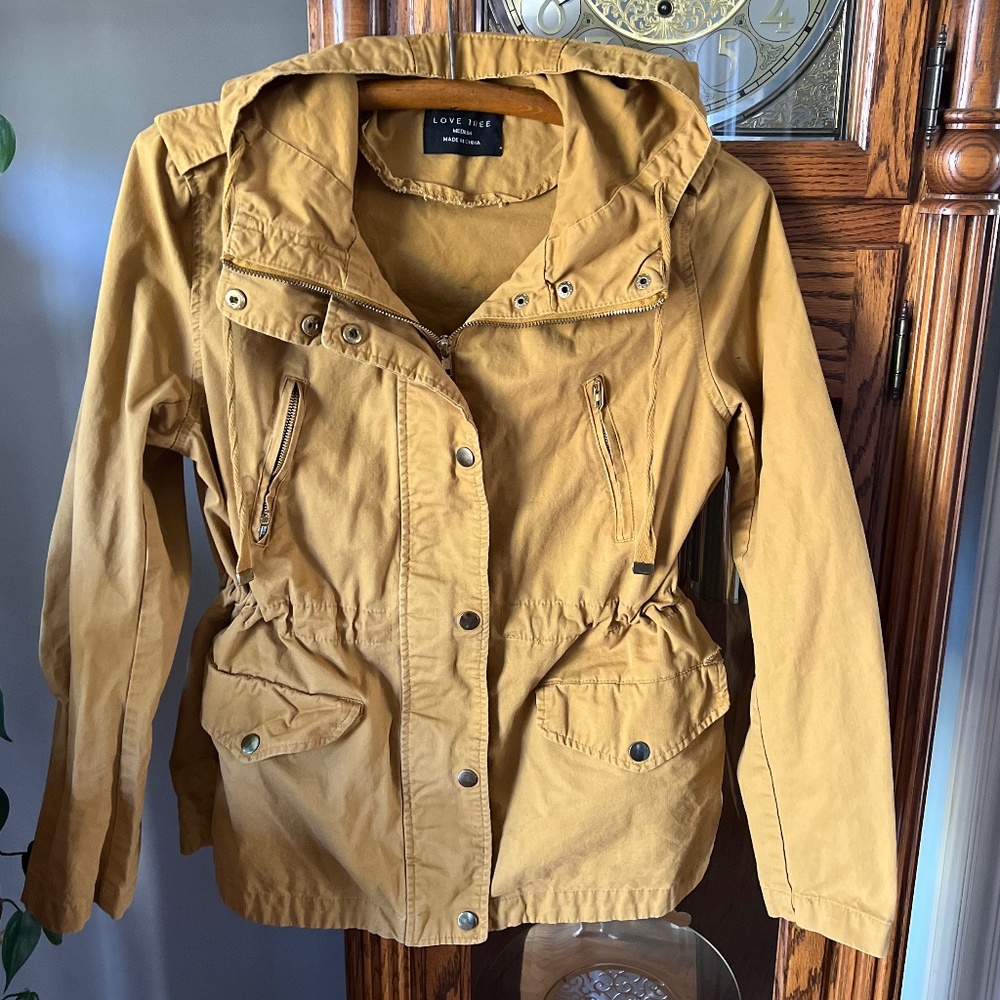 Love Tree M jacket zip and snap front pockets waist cinch Butterscotch